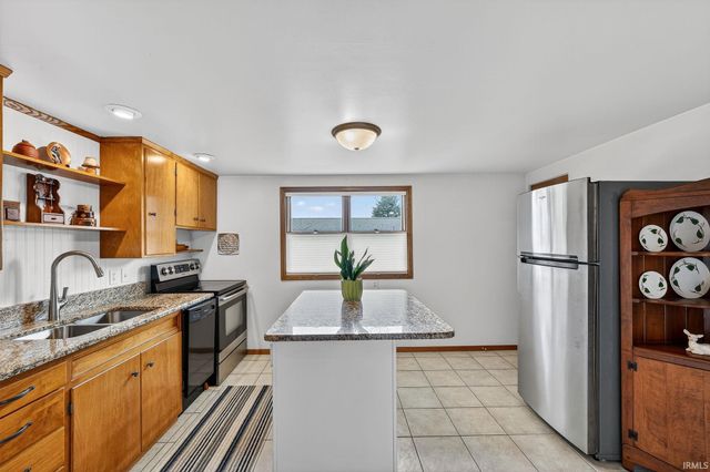 22828 Greenleaf Boulevard, Elkhart, IN 46514