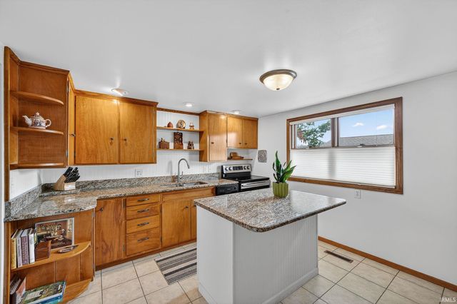 22828 Greenleaf Boulevard, Elkhart, IN 46514