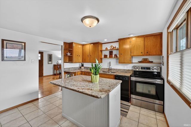 22828 Greenleaf Boulevard, Elkhart, IN 46514