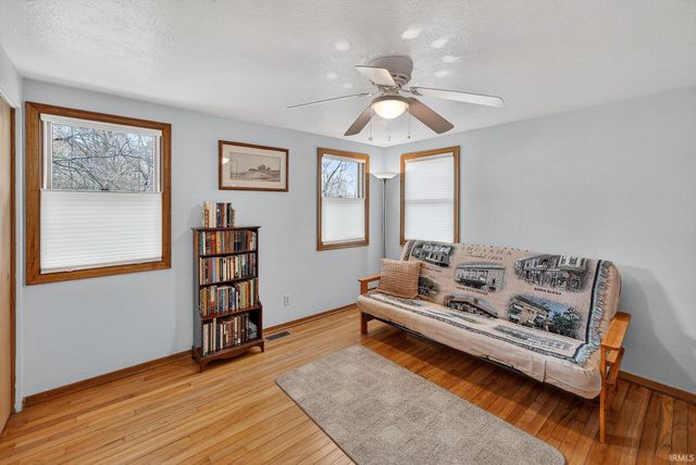 22828 Greenleaf Boulevard, Elkhart, IN 46514