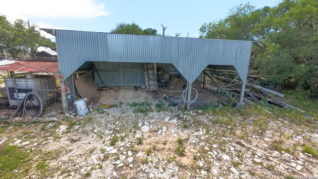 1130 COUNTY ROAD 270, Mico, TX 78056