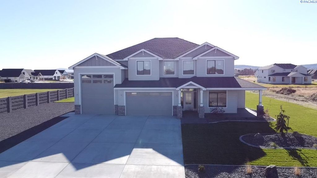 12716 Rock Creek Drive, Pasco, WA 99301