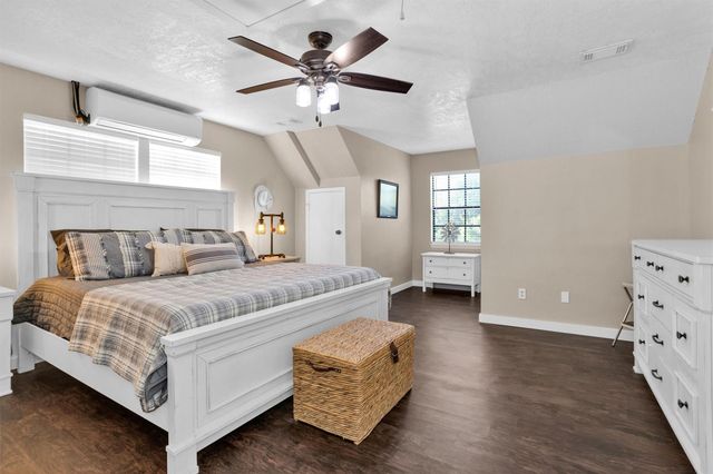 12310 Lakeview Manor Drive, Willis, TX 77318