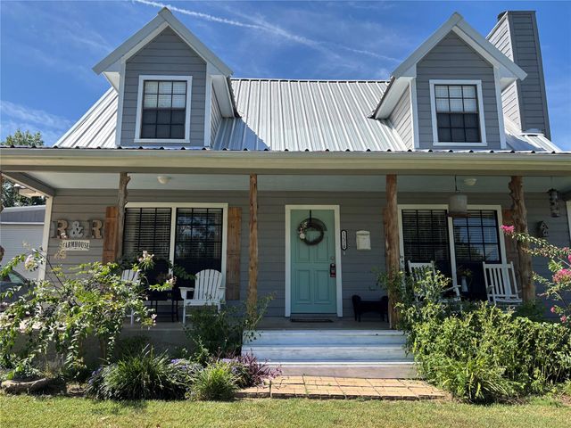12310 Lakeview Manor Drive, Willis, TX 77318