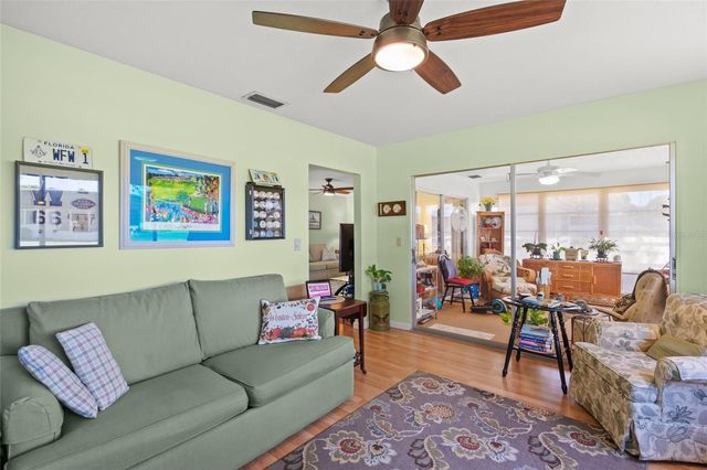 1325 GLEN OAKS DRIVE E 133, Sarasota, FL 34232