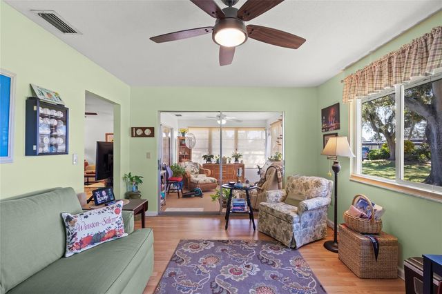 1325 GLEN OAKS DRIVE E 133, Sarasota, FL 34232