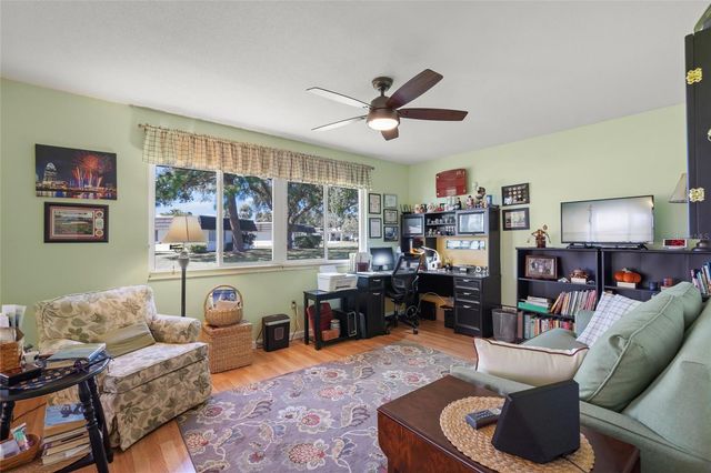 1325 GLEN OAKS DRIVE E 133, Sarasota, FL 34232