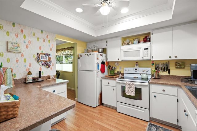 1325 GLEN OAKS DRIVE E 133, Sarasota, FL 34232