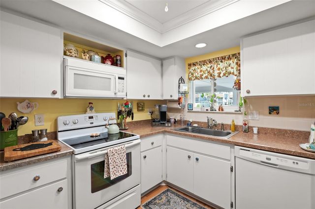 1325 GLEN OAKS DRIVE E 133, Sarasota, FL 34232