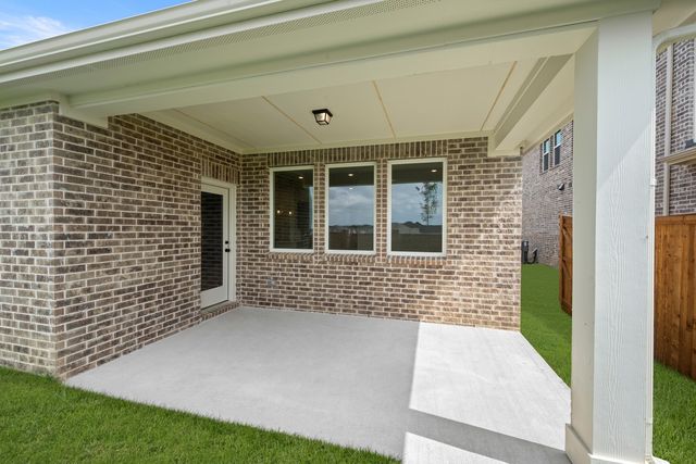 672 Tyronza Drive, Justin, TX 76247