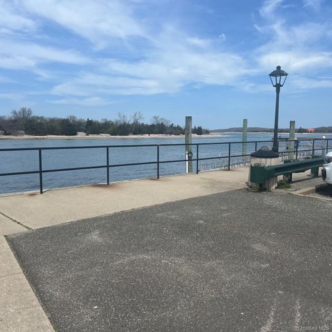 7 Harborview, Stony Brook, NY 11790