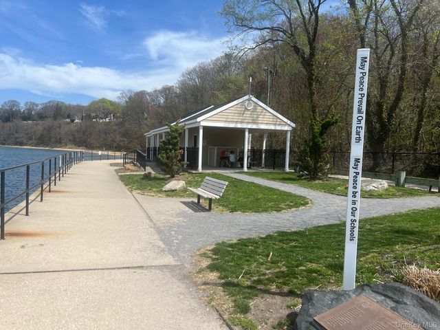 7 Harborview, Stony Brook, NY 11790