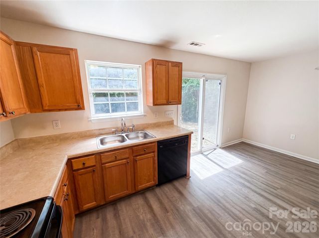 1131 Jordans Pond Lane, Charlotte, NC 28214