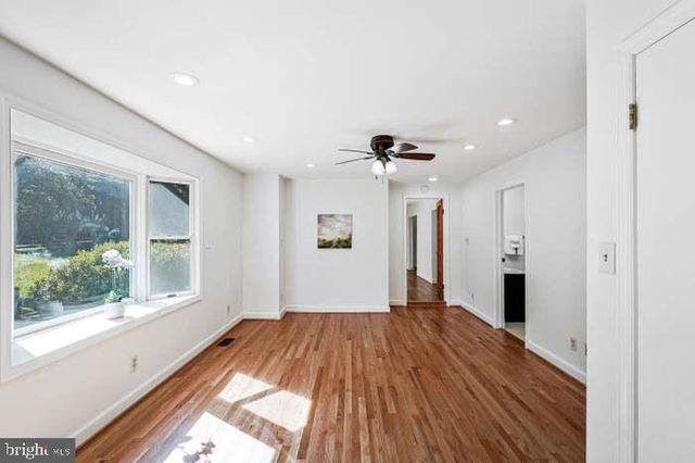 2718 PIONEER LN, Falls Church, VA 22043