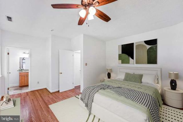 2718 PIONEER LN, Falls Church, VA 22043
