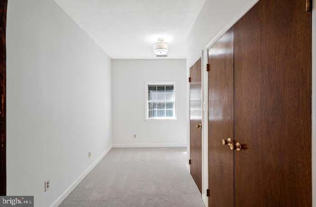 2718 PIONEER LN, Falls Church, VA 22043