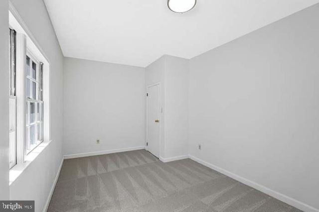 2718 PIONEER LN, Falls Church, VA 22043