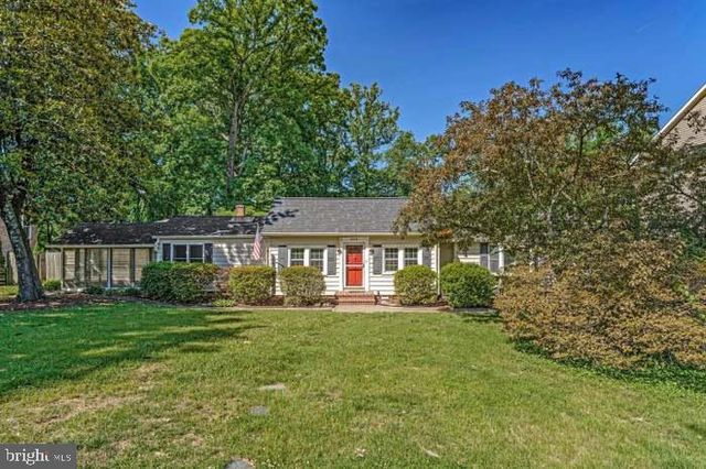 2718 PIONEER LN, Falls Church, VA 22043