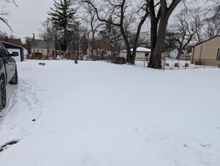 000 Currier Street, Dearborn Heights, MI 48125