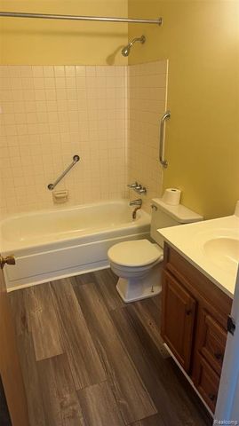 718 W Baker Road, Highland, MI 48357
