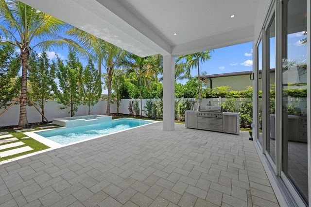 291 Summa Street, West Palm Beach, FL 33405
