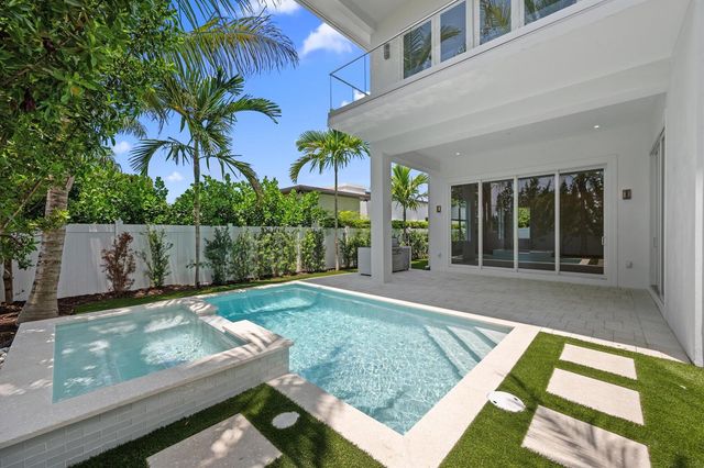 291 Summa Street, West Palm Beach, FL 33405