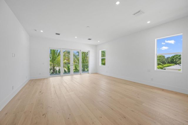 291 Summa Street, West Palm Beach, FL 33405