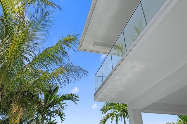 291 Summa Street, West Palm Beach, FL 33405