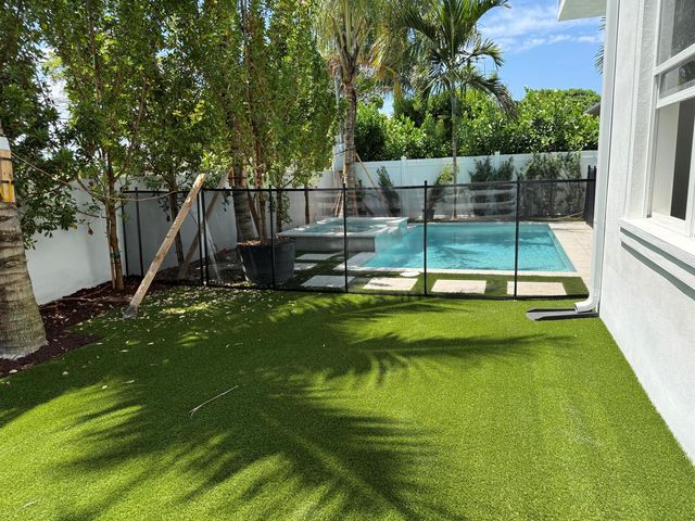 291 Summa Street, West Palm Beach, FL 33405