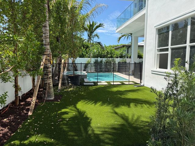 291 Summa Street, West Palm Beach, FL 33405