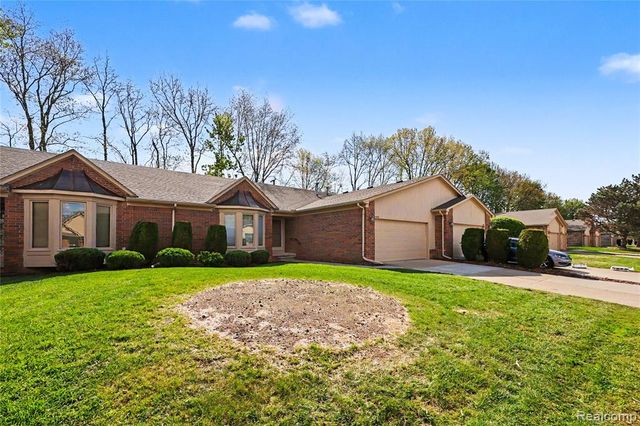 41302 Fortuna Drive, Clinton Township, MI 48038