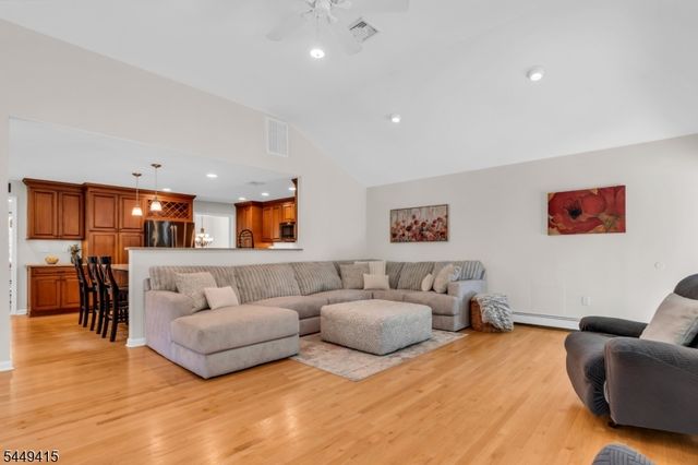 1245 Sunnyfield Ln, Scotch Plains Twp., NJ 07076
