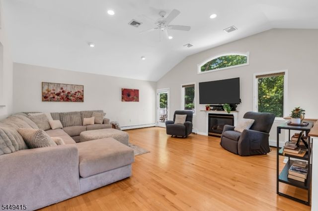 1245 Sunnyfield Ln, Scotch Plains Twp., NJ 07076
