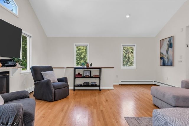 1245 Sunnyfield Ln, Scotch Plains Twp., NJ 07076