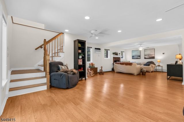 1245 Sunnyfield Ln, Scotch Plains Twp., NJ 07076