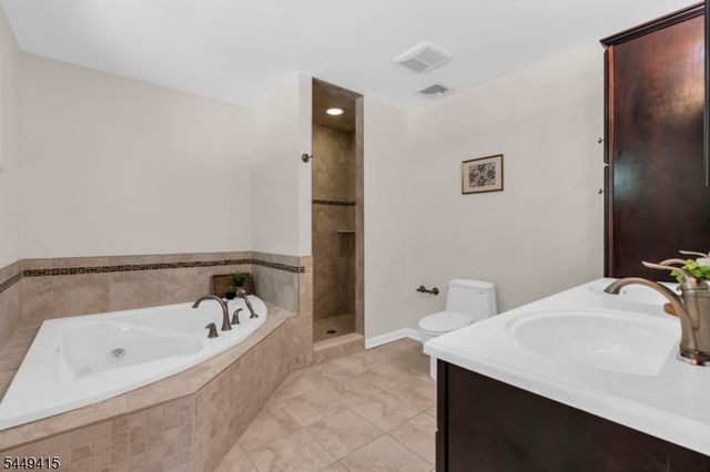 1245 Sunnyfield Ln, Scotch Plains Twp., NJ 07076