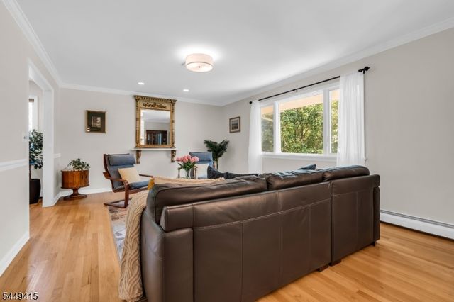 1245 Sunnyfield Ln, Scotch Plains Twp., NJ 07076
