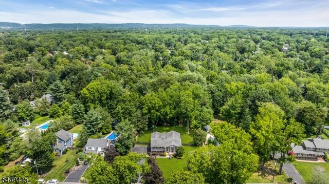 1245 Sunnyfield Ln, Scotch Plains Twp., NJ 07076