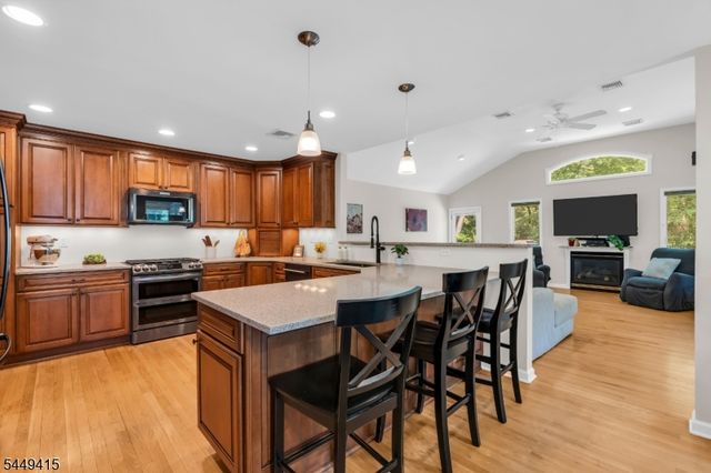 1245 Sunnyfield Ln, Scotch Plains Twp., NJ 07076