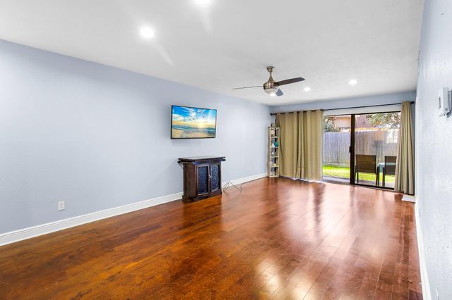 12100 Melville Drive 301C, Montgomery, TX 77356