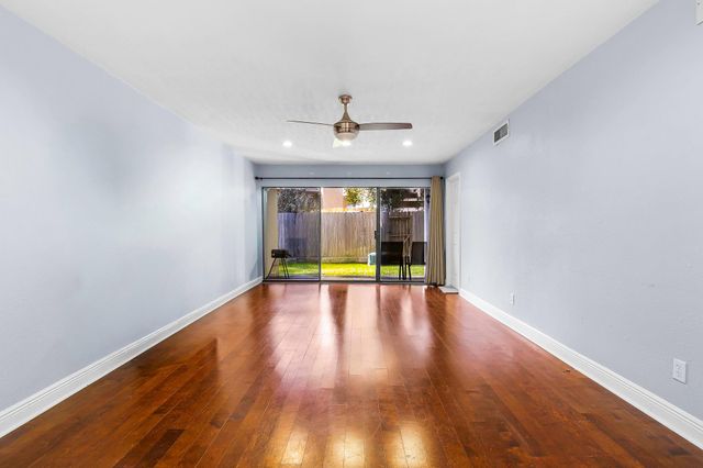 12100 Melville Drive 301C, Montgomery, TX 77356
