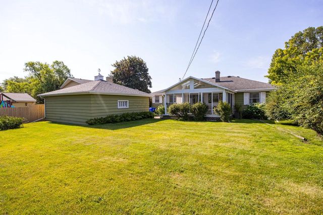 420 W LINDBERGH STREET, Appleton, WI 54911