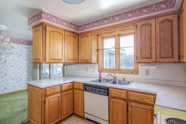 420 W LINDBERGH STREET, Appleton, WI 54911