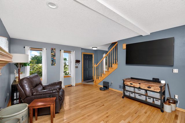 100 SW Hickory Glen, Grimes, IA 50111