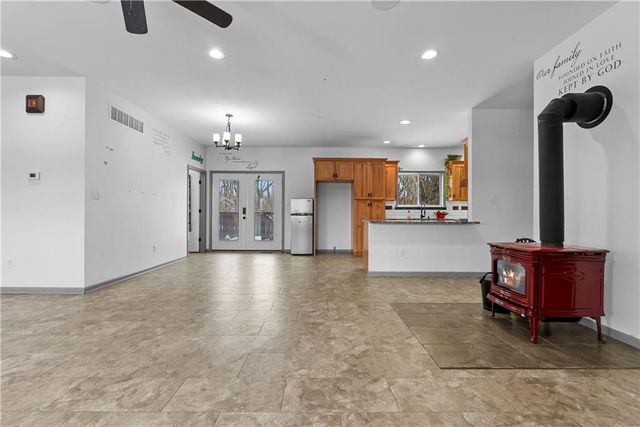 36406 E Old Pink Hill Road, Oak Grove, MO 64075