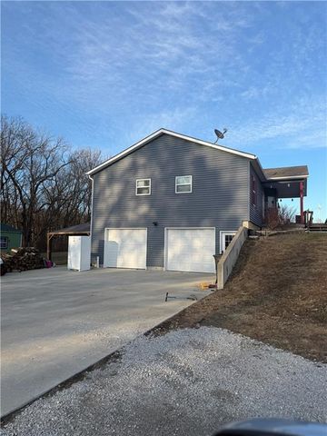 36406 E Old Pink Hill Road, Oak Grove, MO 64075