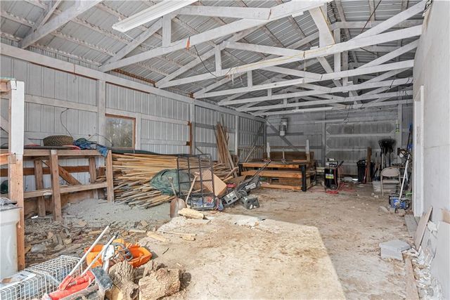 36406 E Old Pink Hill Road, Oak Grove, MO 64075