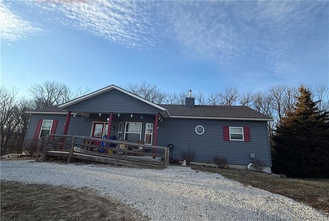 36406 E Old Pink Hill Road, Oak Grove, MO 64075