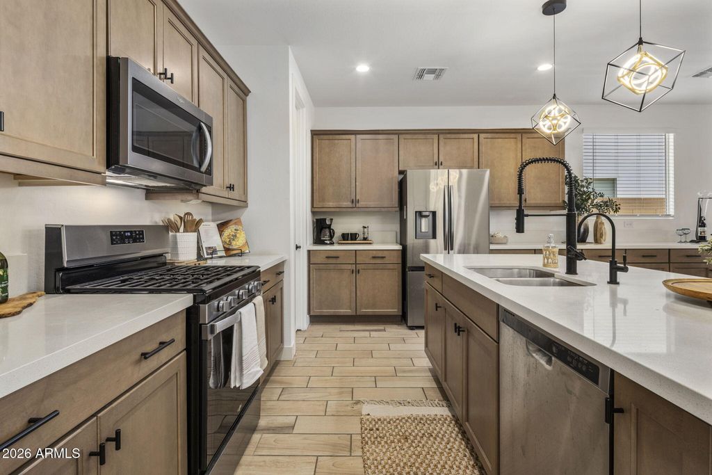 Image 6 of property listing at 17759 W Guthrie Street, Surprise, AZ 85388