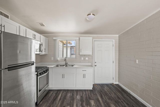 221 5TH Avenue 225, Buckeye, AZ 85326